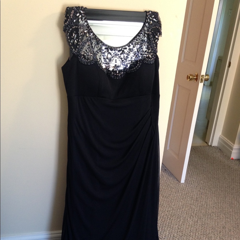 Xscape Navy Blue Bridesmaid Dress Size 16W